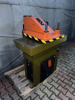 Atom SE 25 vysekávací stroj Hydraulická řezačka Svit Sandt - 2