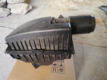 VOLVO XC90 filter box - 2