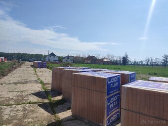 Predaj 3 pozemkov v obci Hnojné - 2