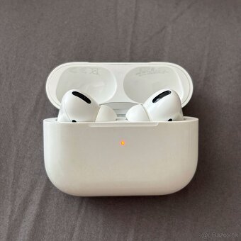Apple AirPods Pro prvá generácia originál - 2