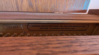 Pianino Petrof P 114 Klasik - 2