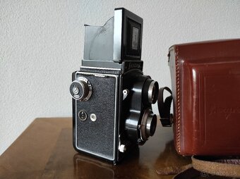 Starý fotoaparát Flexaret V next - 2