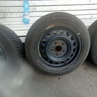 Predám zimný komplet 185/60 R15 - 2