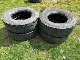 Pneumatiky Michelin XDE 2+ 305/70 R19,5 - 2