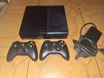 Predám Xbox 360 E - 2