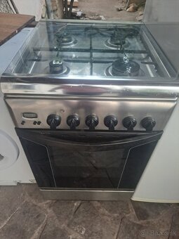 Sporak indesit - 2