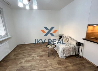 Na predaj 1i byt v príjemnej lokalite Nového Mesta. - 2