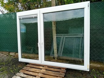 Predám plastove okna 205 x 155 cm a 200 x 130 cm - 2