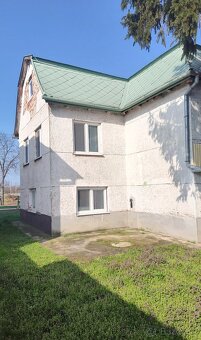 Priestranný dvojpodlažný rodinný dom v Pribeníku - 2