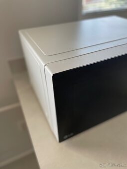 Mikrovlnná rúra LG MS23NECBW - 2