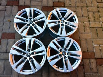 Opel astra 5x105 r16 - 2