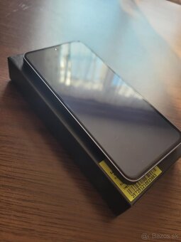 Samsung Galaxy S24 FE - 2