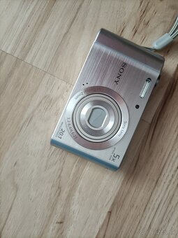 Predám Samsung 1.5 TB .. foťák Sony... bluetooth transmitter - 2