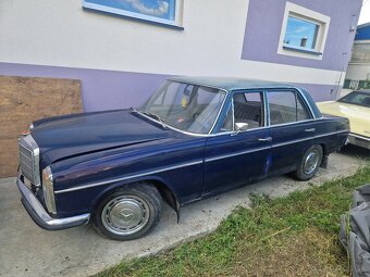 Mercedes W115 Diesel au - 2