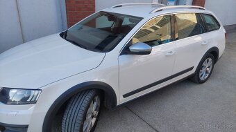 Predám Octavia 3 scout 2 TDI 135kw 4x4 - 2
