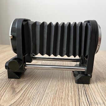 Makro mech pre Canon - 2