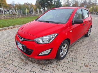 HYUNDAI I20 BENZIN ROK 2013 - 2