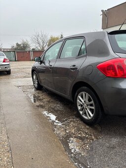 Toyota Auris 1.6 benzín 91kw - 2
