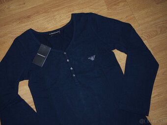 Armani dámske tričko tmavomodré - 2