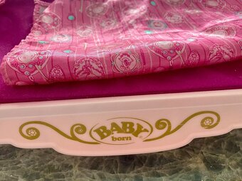 Baby Born interaktívna postielka - 2