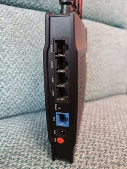 Predam WiFi router Netis WF2780 - 2