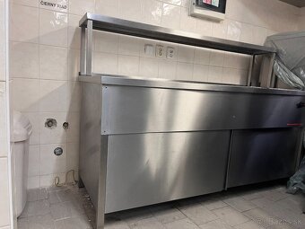 Nerezový výdajný pult - 2