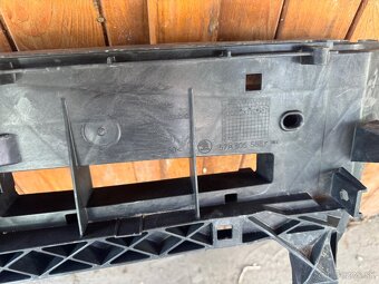 Škoda Karoq 2017- predné čelo , sahara - 2