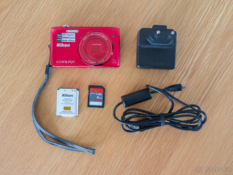 Nikon COOLPIX S3400 červený - 2