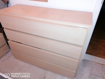 Predám komodu + 2x nočný stolík, komoda : 112 cm x 40 cm x 8 - 2