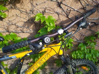TREK 4300 - 2
