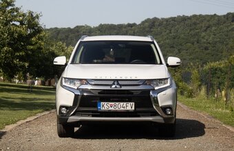 Mitsubishi Outlander 2.0 MIVEC Intense 4WD CVT - 2