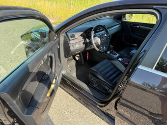 Volkswagen Passat B7 2.0TDi 130kW DSG Highline - 2
