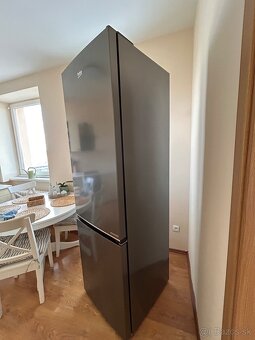 Chladnička s mrazničkou BEKO - 2