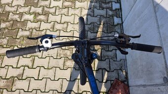 Predám Horský bicykel Rockrider ST 120 27,5" modro-čierny - 2