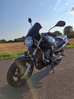 Honda hornet 900 - 2