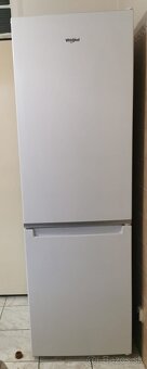 Predám chladničku s mrazničkou Whirlpool W5 821E W 2 - 2