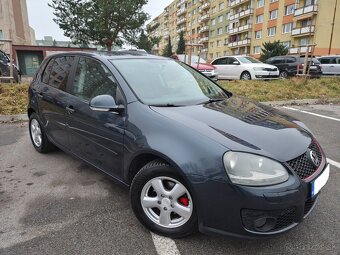 Predám Volkswagen Golf V 1.9 TDI - 2