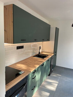 Elegantný, novučičký 3 izbový byt v tichej ulici v Komárne - 2