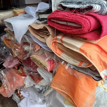 Predaj rôznych Látok Textilu - 2