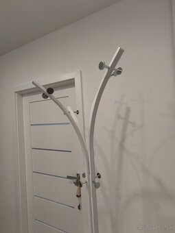 Stojanový vešiak - 2