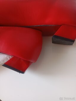 Elegantné červené lodičky č. 39 - 2