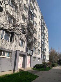 Predaj pekný 3 izbový byt, Kríkova ul., Vrakuňa, BA II - 2