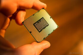 Intel Xeon E5620 (8 jadier 2.4GHz) - 2