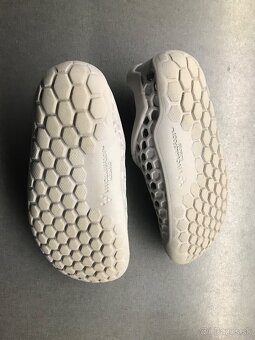 Topanky VIVOBAREFOOT ULTRA BLOOM KIDS vel 28 - 2