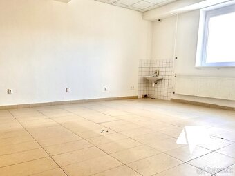 Podnájom - Obchodný priestor 48,30 m2 - Nitra, Staré mesto - 2