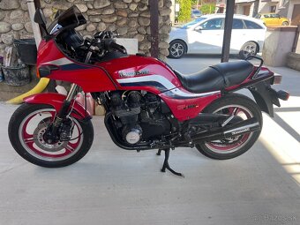 Kawasaki GPZ 750 - 2