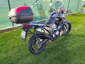 Honda Transalp XL700V - 2