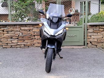 Honda NT 1100 DCT automat, v záruke. - 2