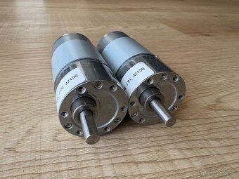 Motorček s prevodovkou 12V (37GB555) - 2