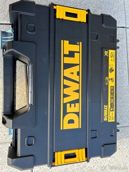 Dewalt DCD777D2T aku vrtací šroubovák 18V 2x2Ah - 2